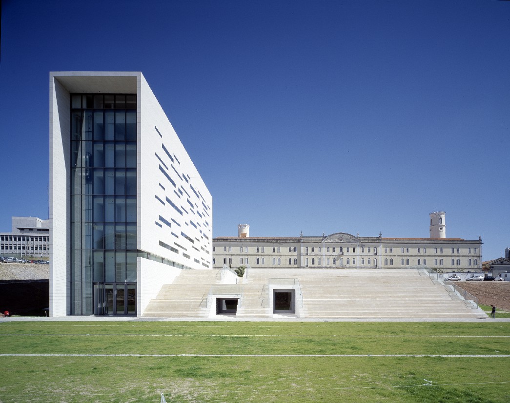 Universidade Nova De Lisboa